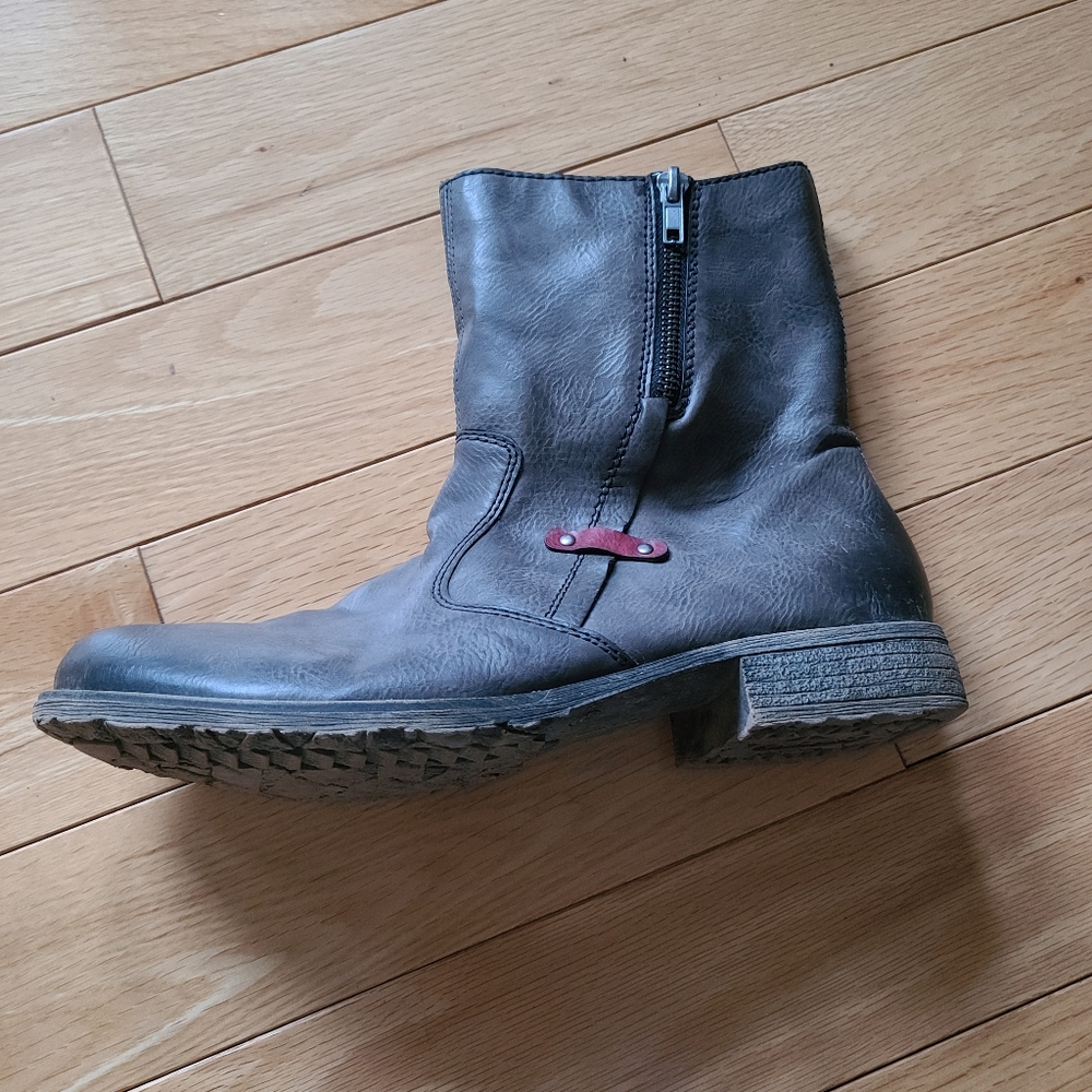 Rieker Grey Boots, Size 41 (9½)